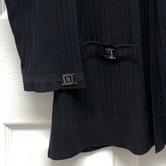 Exclusively Misook Black Cardigan Capsule Piece Shoulder Pads, Petite Size MP - Picture 3 of 6